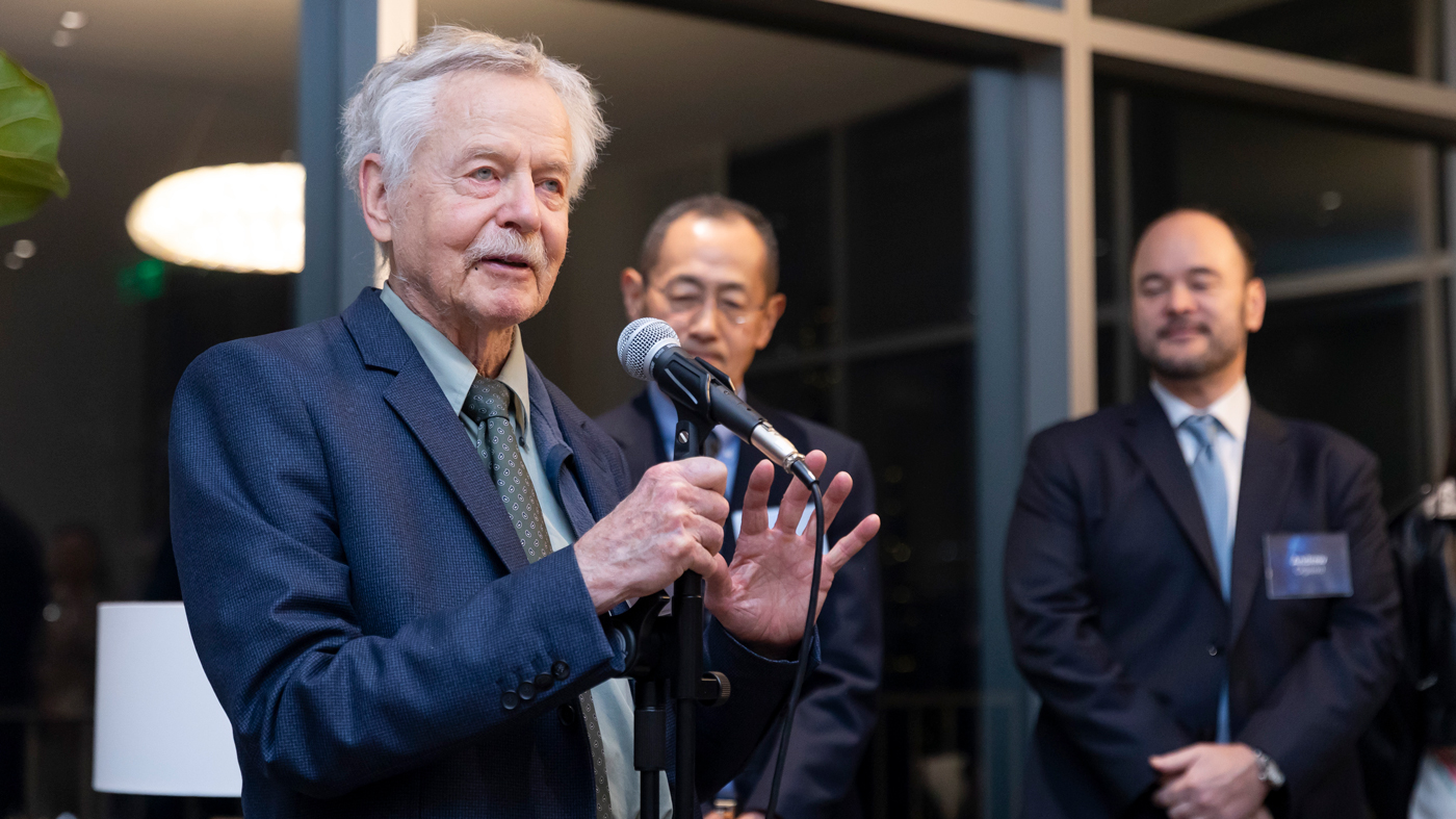 Rudolf Jaenisch at the ceremony for the 2025 Ogawa-Yamanaka Stem Cell Prize