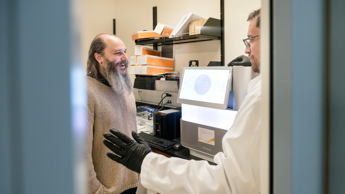 Researchers Seth Shipman and Alejandro Gonzalez-Delgado in the lab at Gladstone Institutes