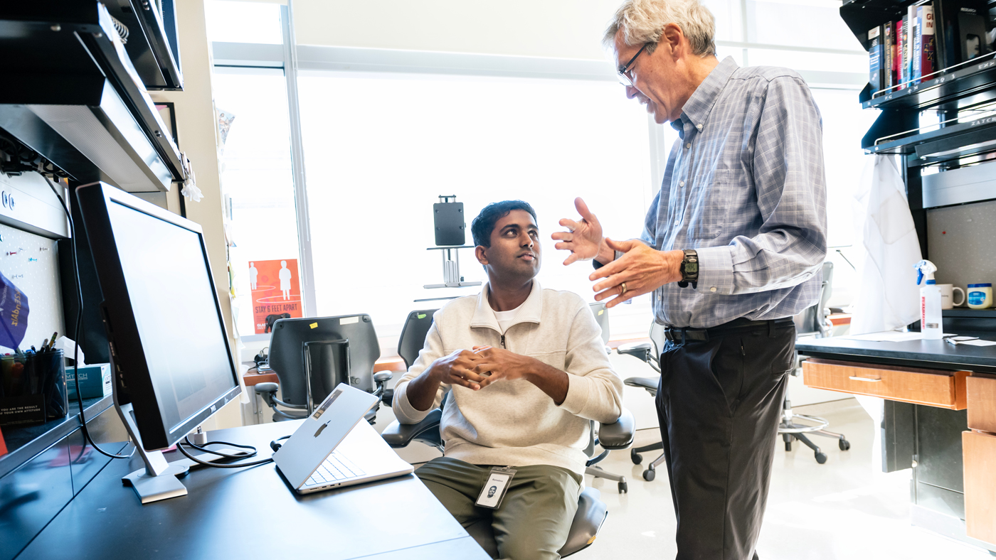Bruce Conklin and Gokul Ramadoss in the lab at Gladstone Institutes