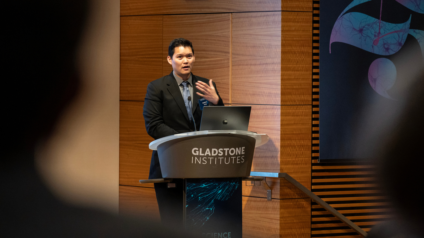Andrew Yang speaking at Gladstone Institutes